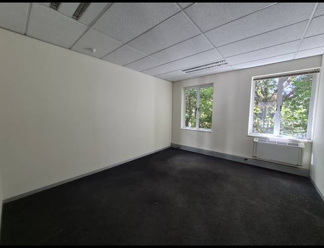 606M² OFFICE TO LET IN SANDTON CENTRAL